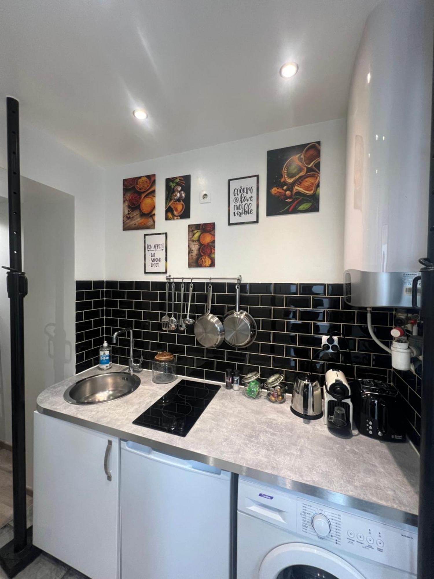 Home Sweet Home Batignolles 1 Bedroom - N37 Parigi Esterno foto